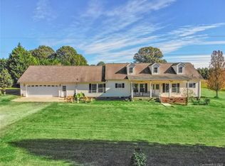 2107 Jenkins Printing Dr, Newton, NC 28658