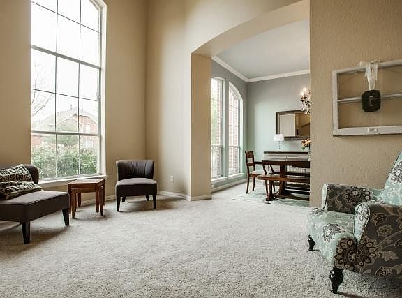 3rd image of 9467 Long Hollow Cir