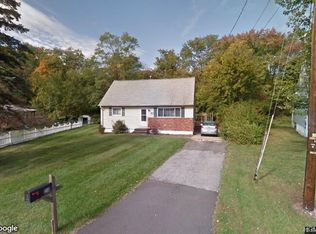 24 Clark Dr, Nanuet, NY 10954