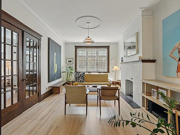 5th image of 4019 Avenue Marlowe