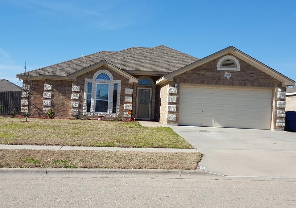 1st image of 2201 Merle Dr