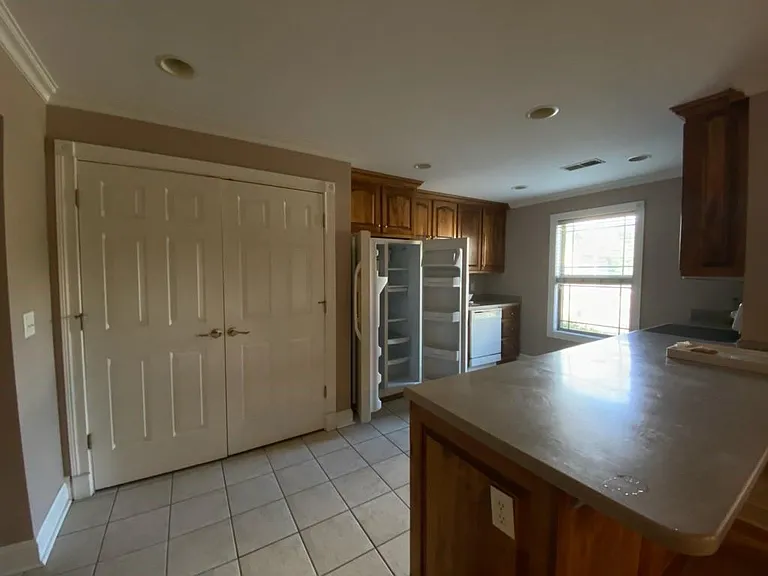577 Hampton Way — Photo 13