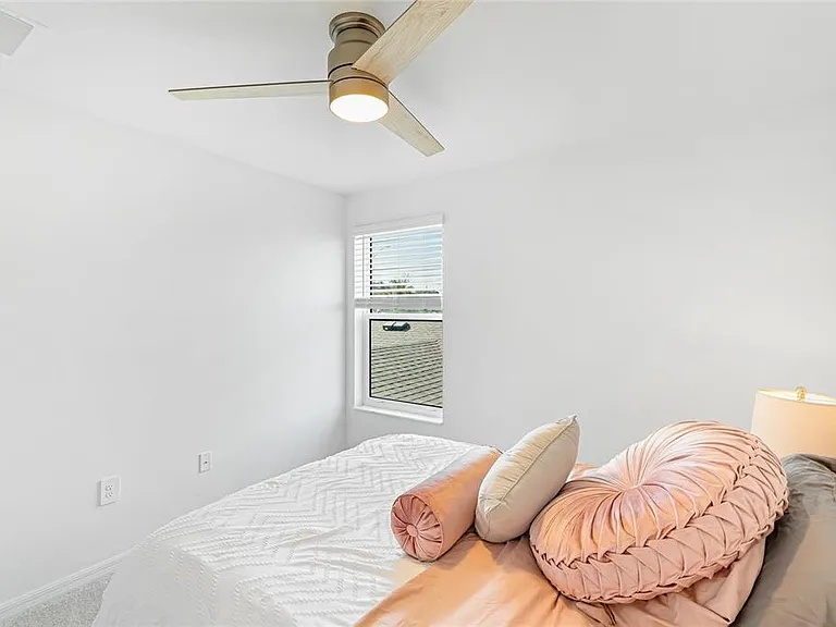 1808 Fender Ln — Photo 22