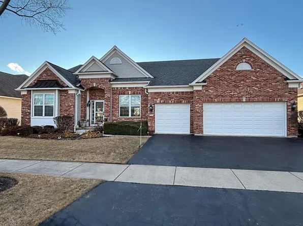 3761 Melody St, Mundelein, IL 60060