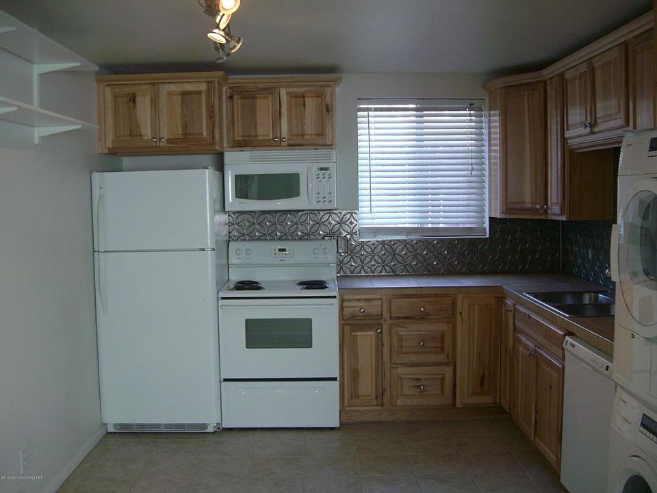 1st image of 935 Smith Ln APT D