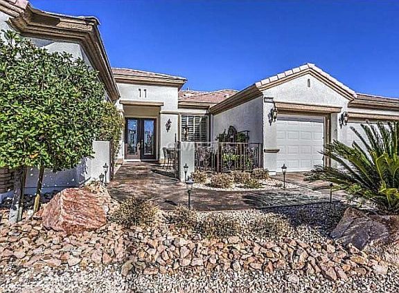 3rd image of 2578 Forest City Dr