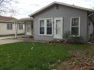 1003 W Beardsley Ave, Champaign, IL 61821