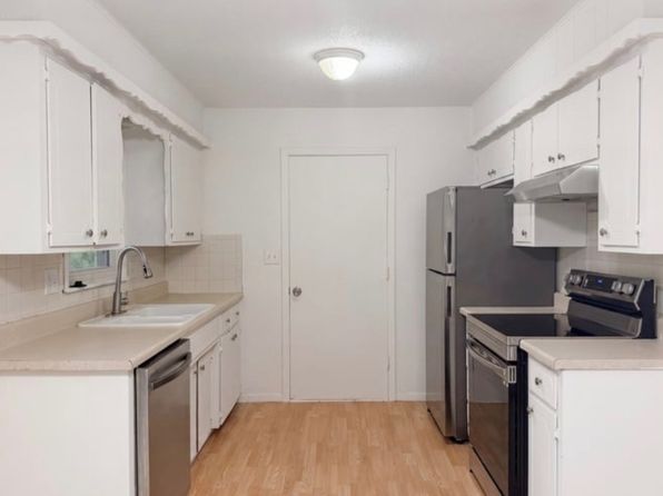 9400 E 84th Ter