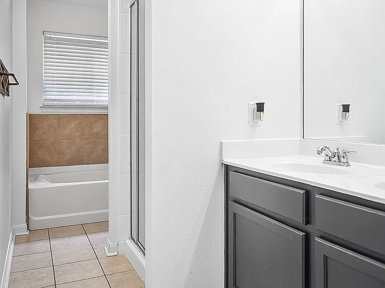 10003 Magnolia Riv — Photo 11