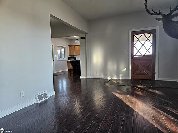 3rd image of 2021 W Finley Ave
