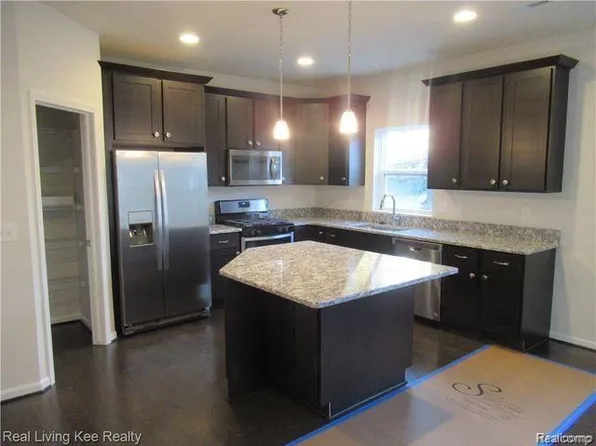 2685 Harvard Rd, Berkley, MI 48072