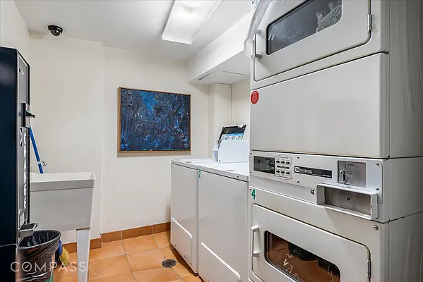 Rented by Compass | media 18