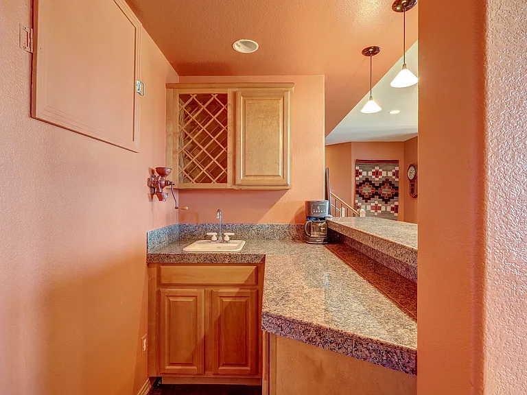 16175 Sandstone Dr — Photo 34