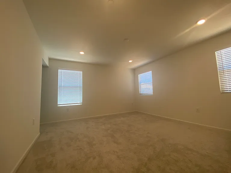 564 Spalding Way — Photo 20