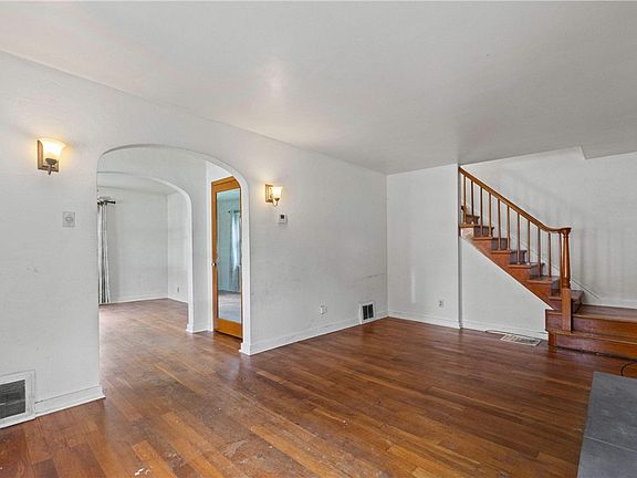 2nd image of 508 Willow St