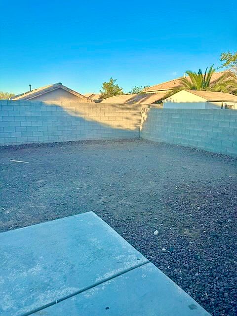 #GuardianRealty Las Vegas Rental 2022 Peacemaker Rd backyar4r_10142022