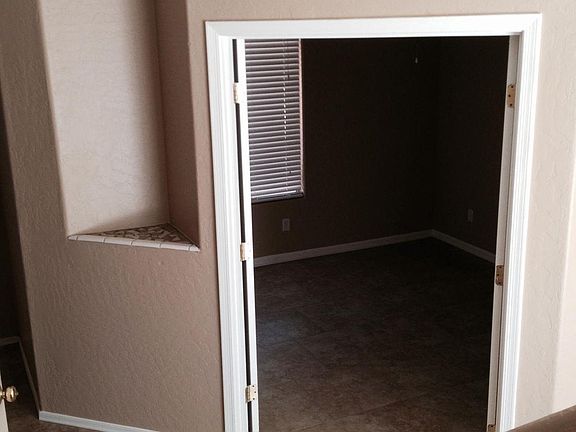 5th image of 2027 E University Dr Unit 113