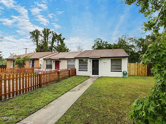 4th image of 2674 SUNRISE VILLAGE Drive #C