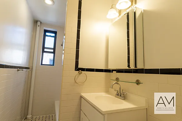 Rented by AM Residential | media 9