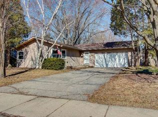 2202 Ravenswood Rd, Madison, WI 53711