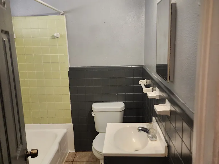 900 N Marsalis Ave — Photo 9
