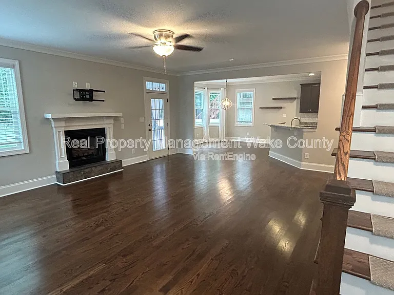 5412 Robbins Dr — Photo 5