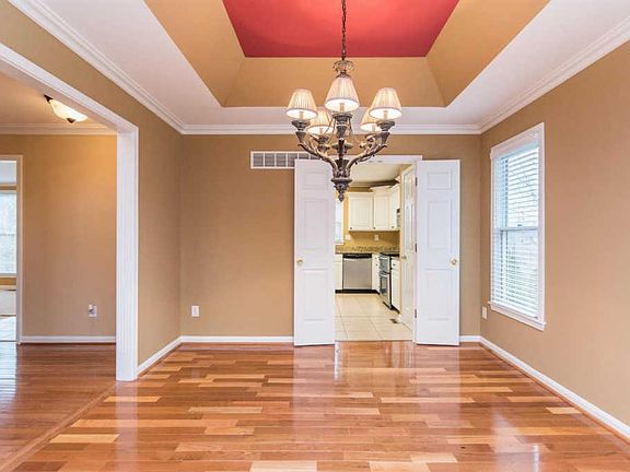 3rd image of 3109 Valley Haven Ct