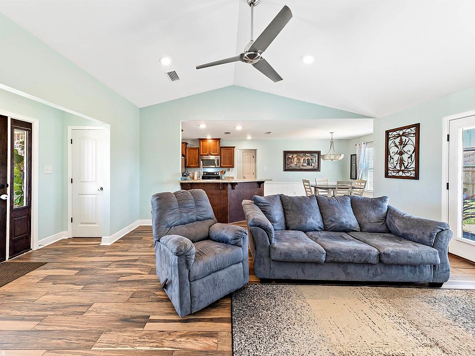 1st image of 21558 Asher Ln