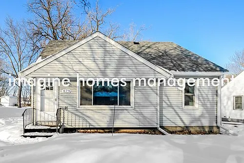 679 Eldridge Ave W Photo 1