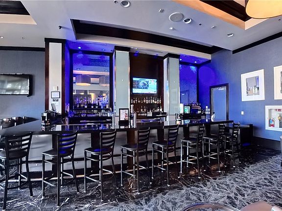 5th image of 211 E Flamingo Rd #817