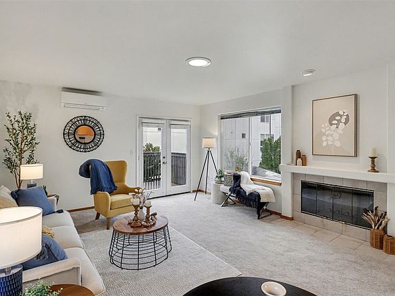 2nd image of 2838 SW Nevada Street