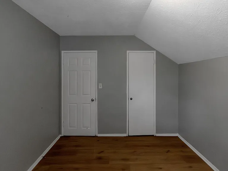 3325 Valley Bend Rd — Photo 32