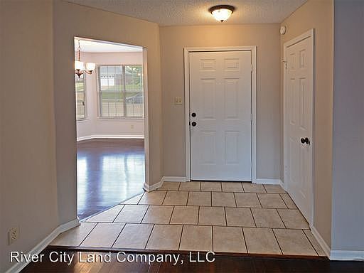 2nd image of 5587 Kindle Hill St