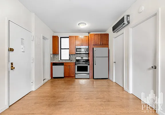 Kitchen, photo 1