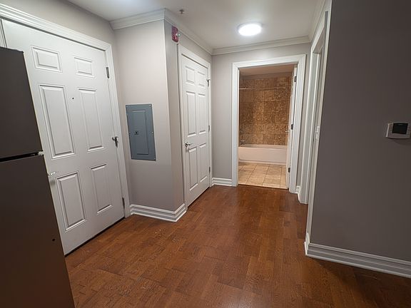 5th image of 1040 Delaware Ave APT 106