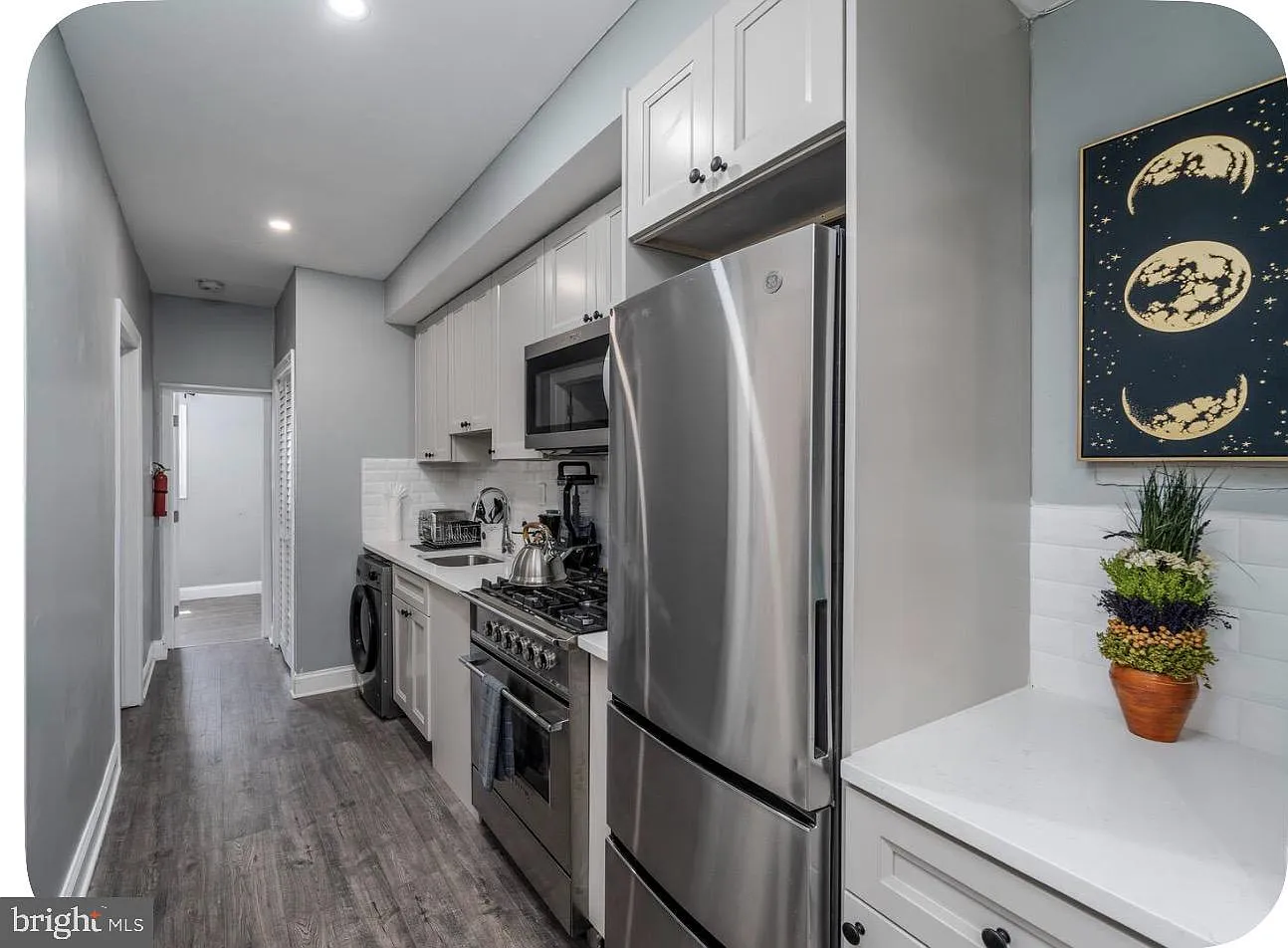 2 bed, 745 sqft, $2,900 — Photo 3