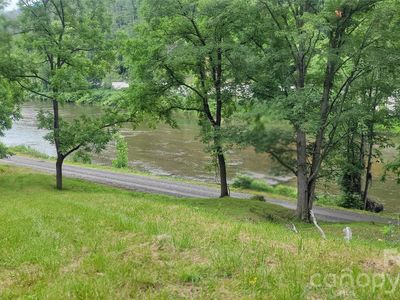 2079 Roses Branch Rd, Green Mountain, NC, 28705