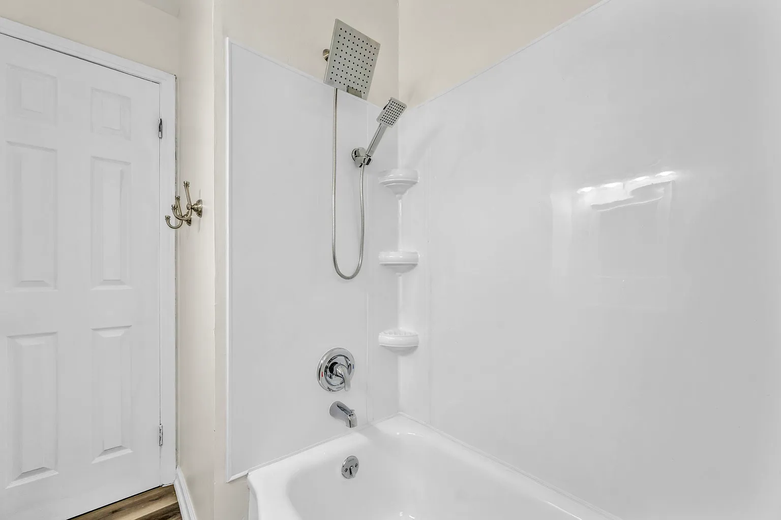 12124 Willard Ave photo 1