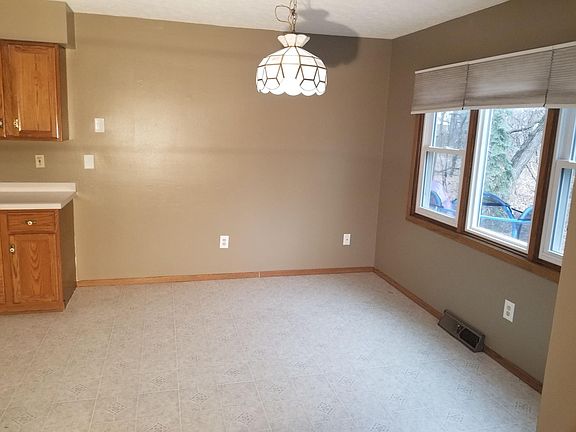 3rd image of 11419 Edgemere Ter #11419
