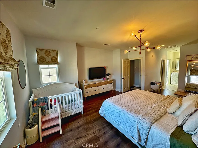 10522 Poinsettia Ln — Photo 4