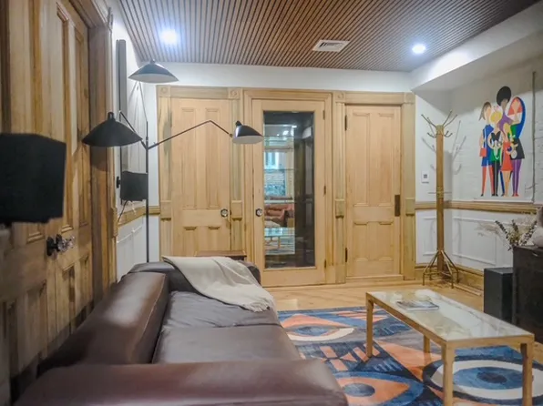 433 Putnam Avenue image 6 of 12