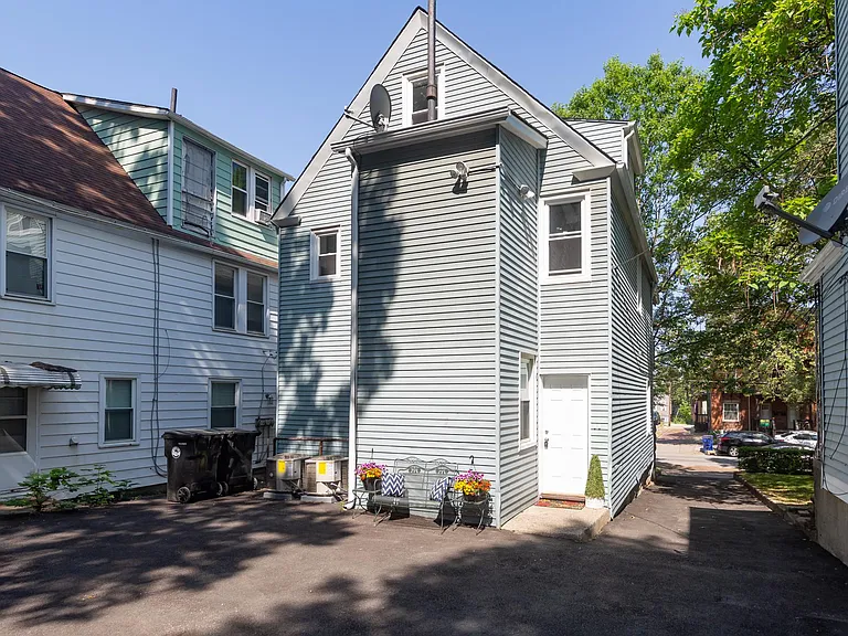 2057 Fairview Ave #A — Photo 11
