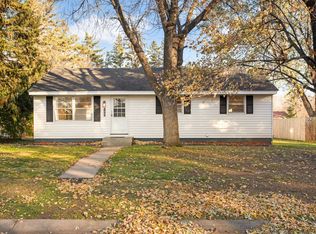 9480 Quaker Ln N, Maple Grove, MN 55369