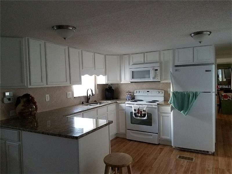 2nd image of 2095 Trotwood Dr #0