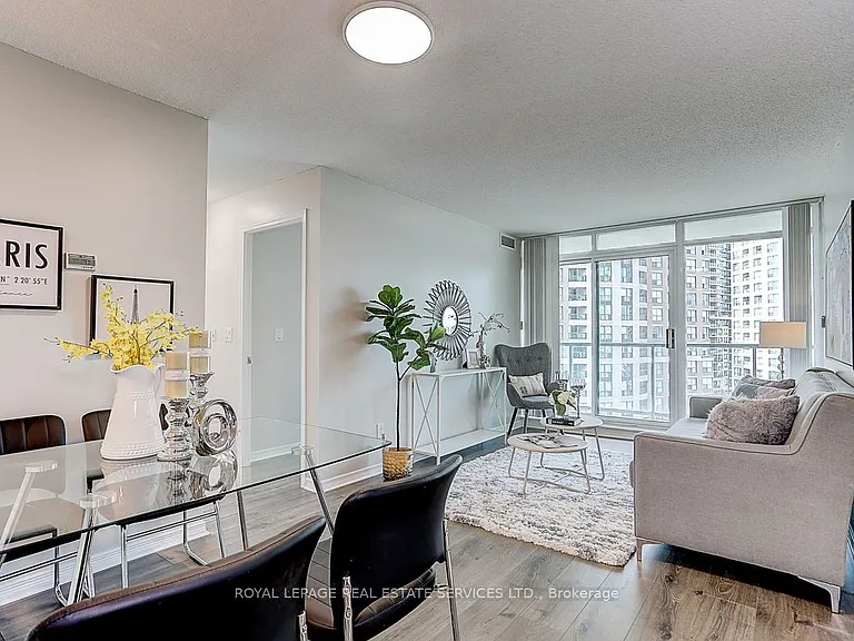 5500 Yonge St #808 — Photo 3