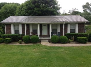 2240 Lambert Dr, Westmoreland, TN 37186