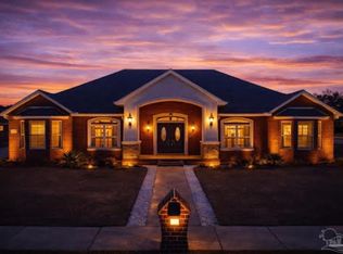 5477 Madelines Way, Pace, FL 32571