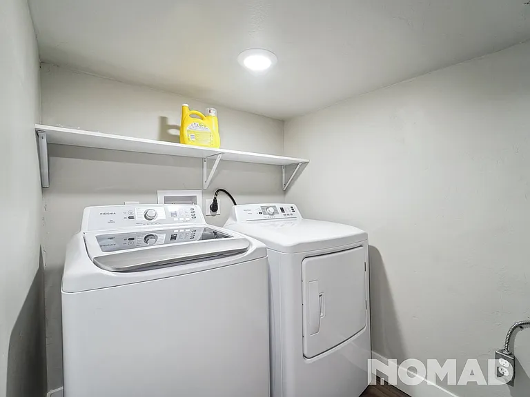 3338 N Steele St — Photo 3