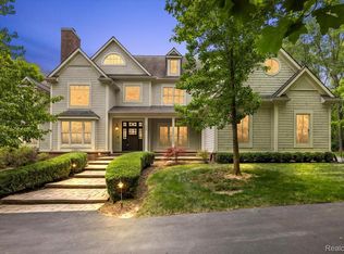 1600 S Hickory Ridge Trl, Milford, MI 48380
