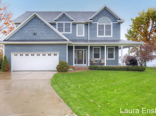 17470 Warrior Dr, Howard City, MI 49329